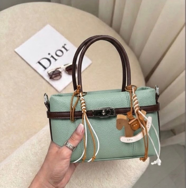 کیف دوشی دخترانه طرح سگکدارمدل هرمس